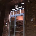 800 No.1 Centrum Apartamento